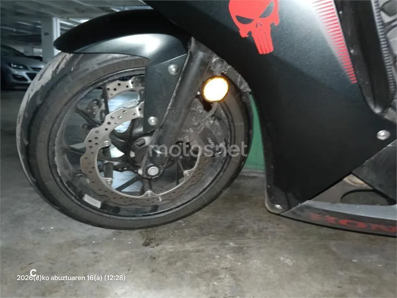 Honda CBR650F - Vista 9