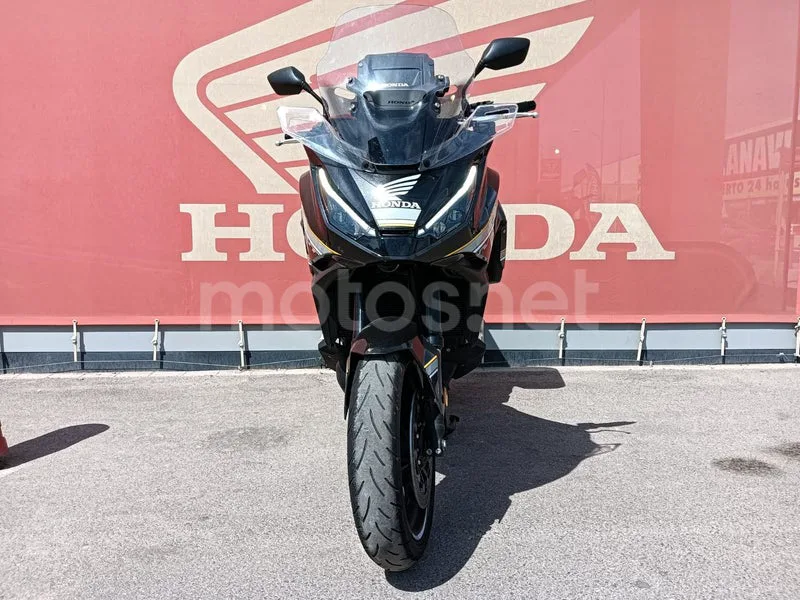 Honda NT1100 - Vista 3
