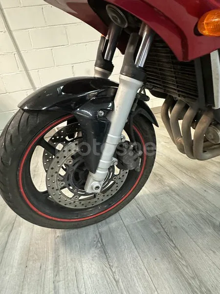 Yamaha FZ6 Fazer - Vista 5