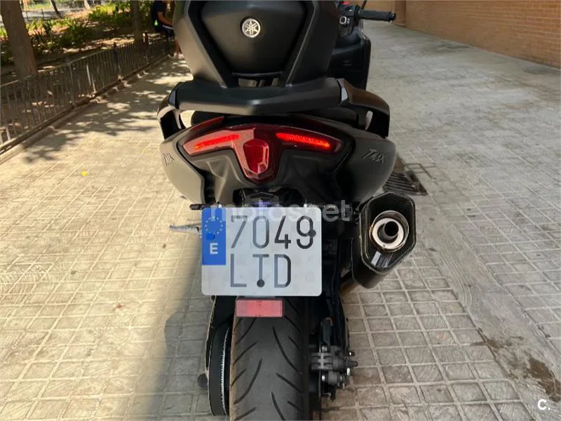 Yamaha TMAX 560 - Vista 8