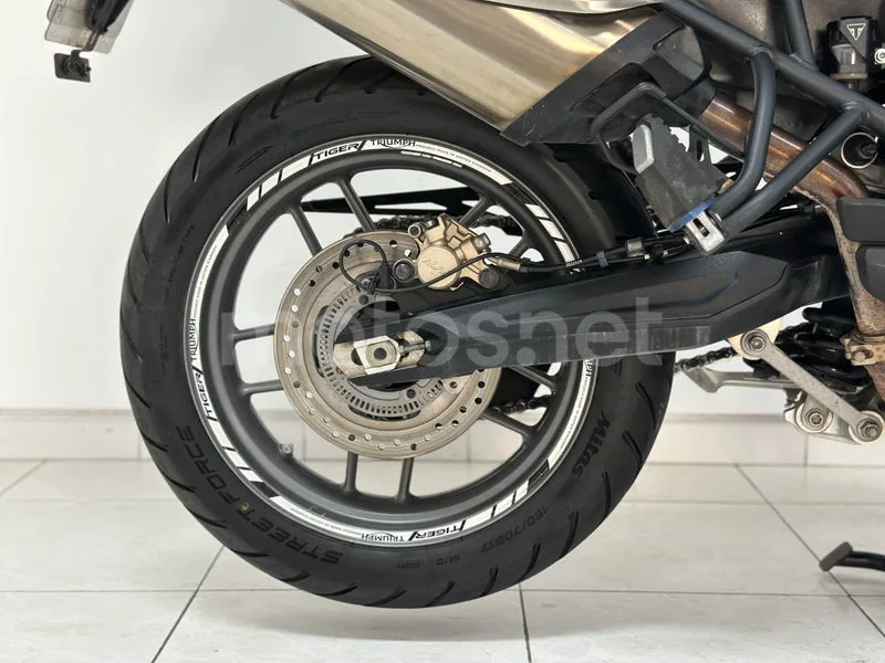 Triumph Tiger 800 - Vista 27
