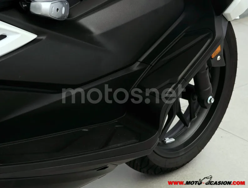 Honda Forza 350 - Vista 5