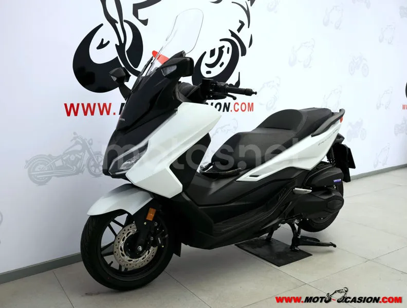 Honda Forza 350 - Vista 8
