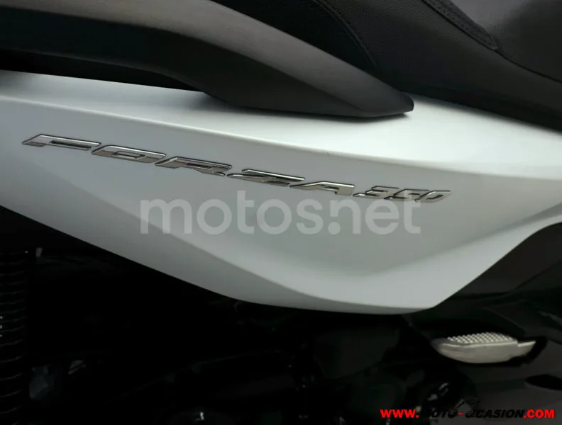 Honda Forza 350 - Vista 9