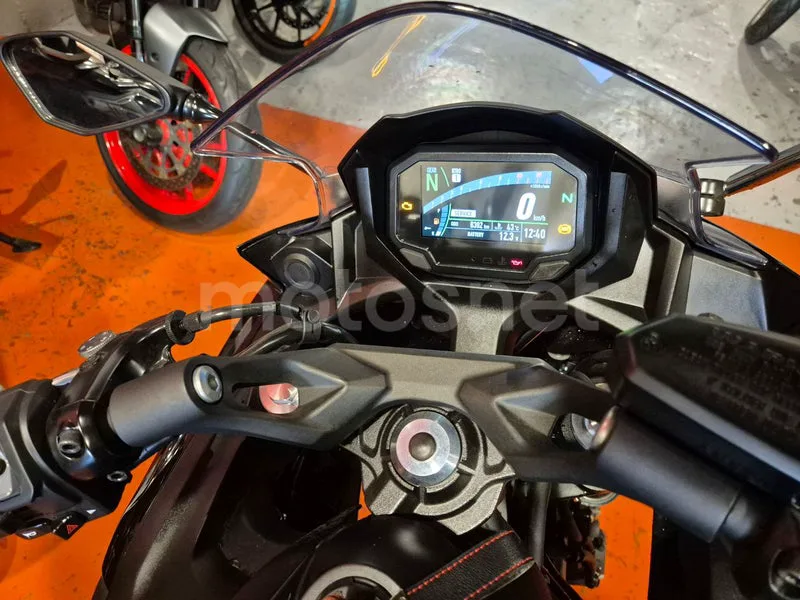 Kawasaki Ninja 650 - Vista 3