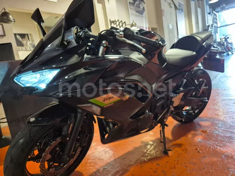 Kawasaki Ninja 650 - Vista 5