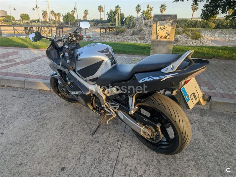 Honda CBR600F - Vista 4