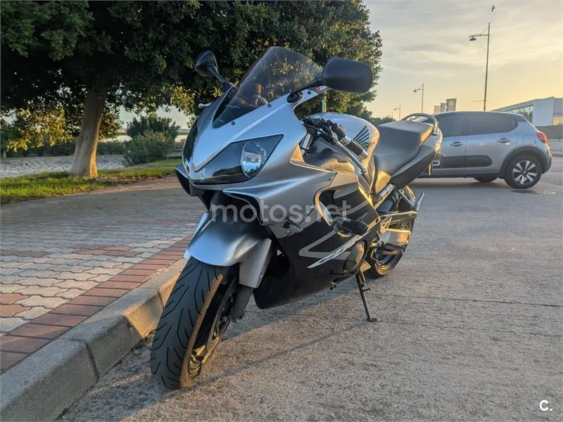 Honda CBR600F - Vista 6