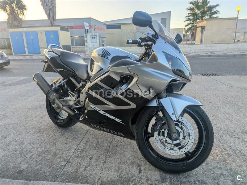 Honda CBR600F - Vista 7