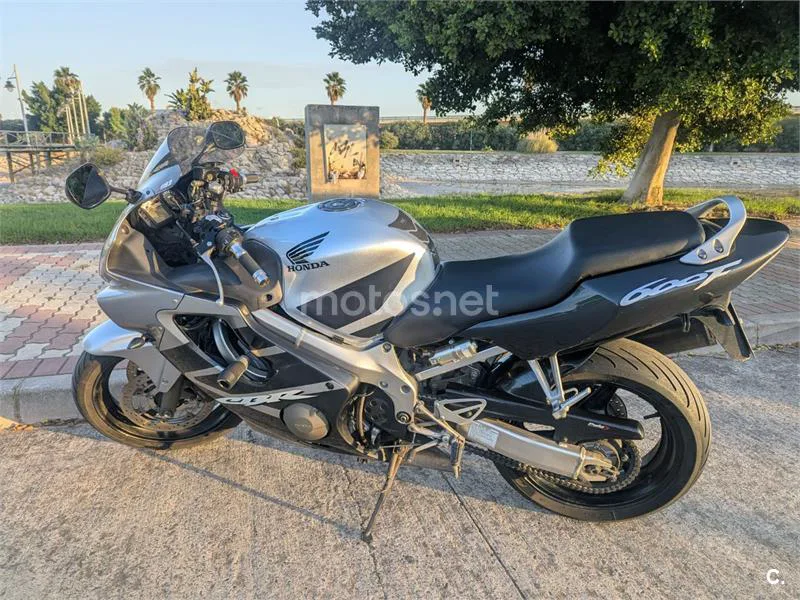 Honda CBR600F - Vista 8