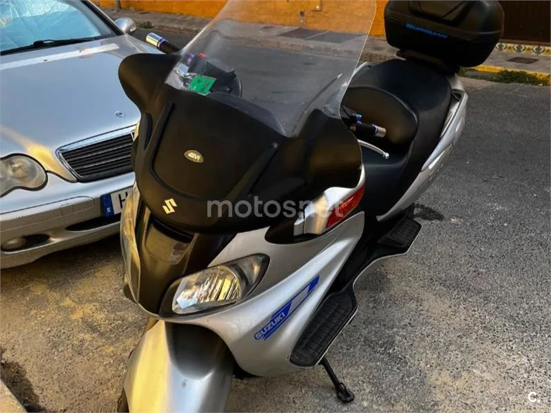 Suzuki Burgman 650 Executive - Vista 4
