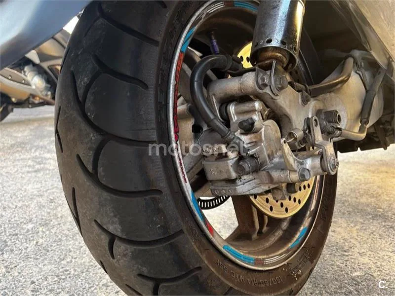 Suzuki Burgman 650 Executive - Vista 5