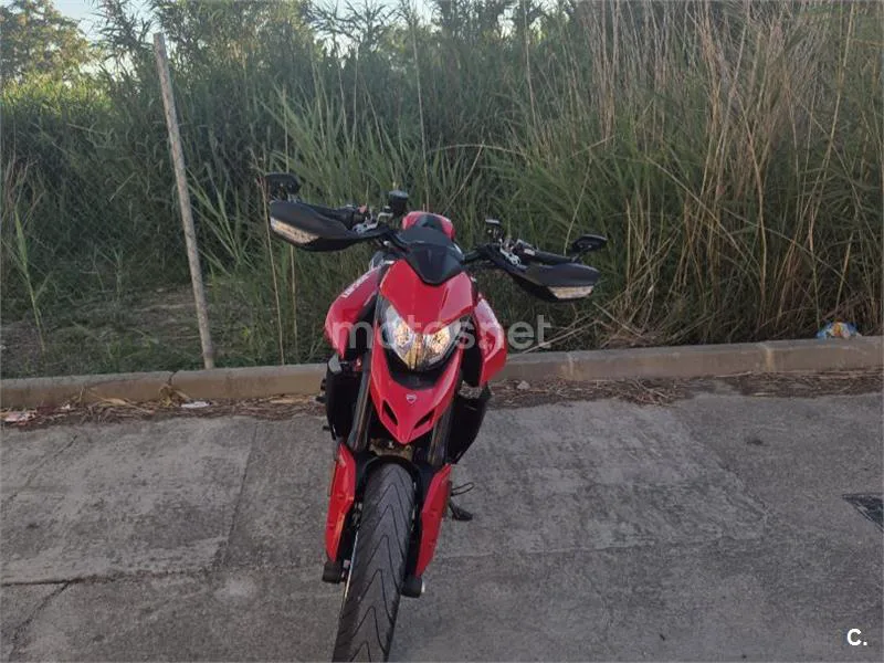 Ducati Hypermotard - Vista 8