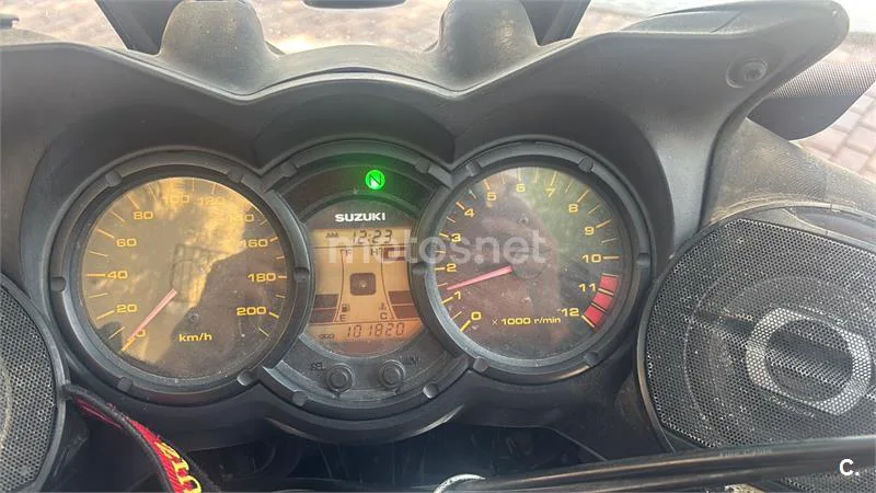 Suzuki V-Strom 650 - Vista 4