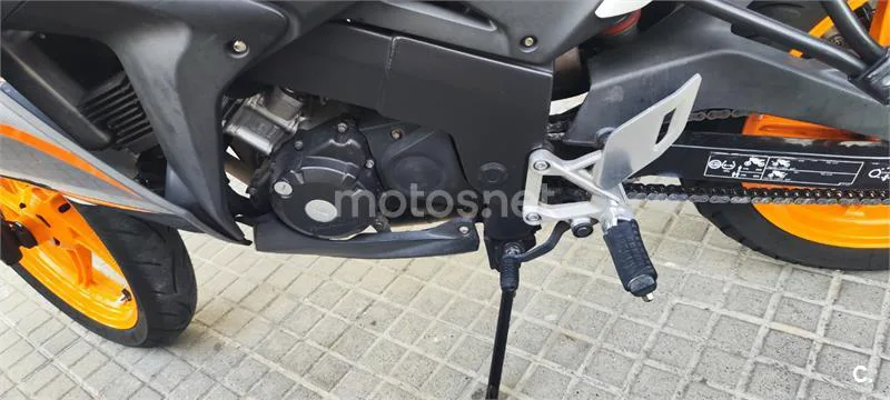 Honda CBR125R - Vista 5
