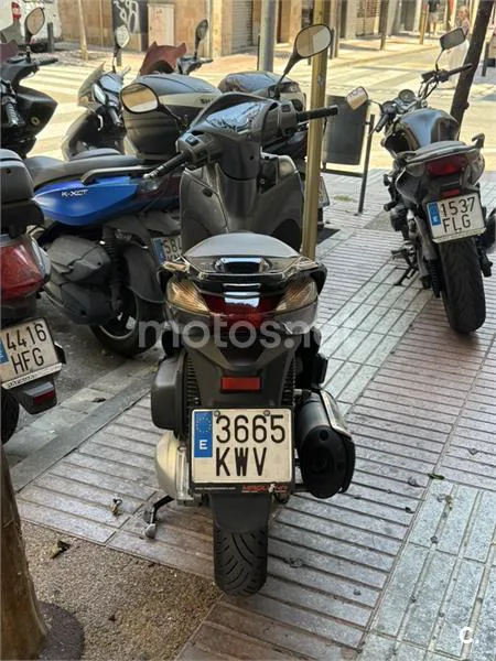 Honda SH300i - Vista 6