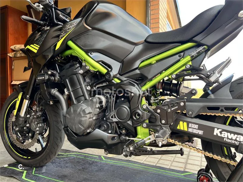 Kawasaki Z900 - Vista 5