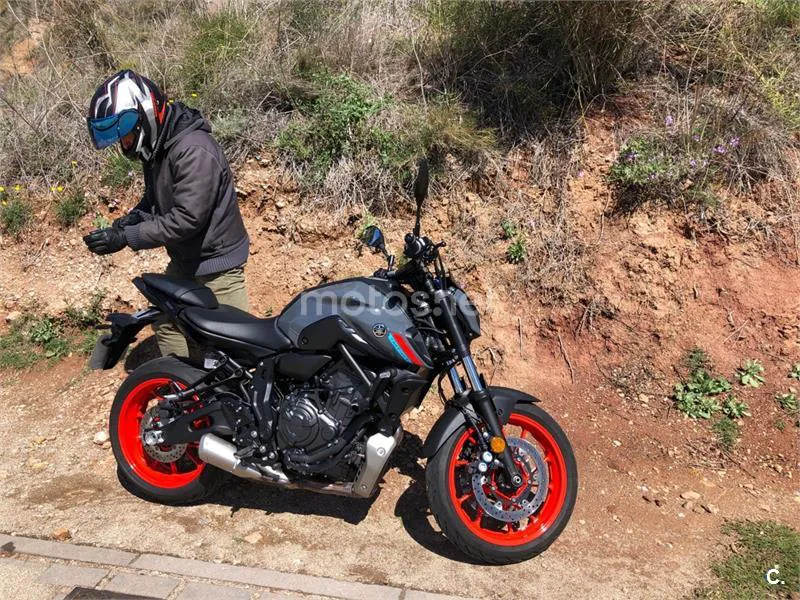 Yamaha MT-07 - Vista 6