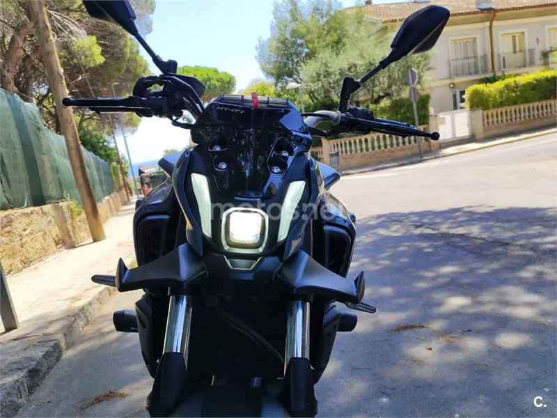 Yamaha MT-07 - Vista 8