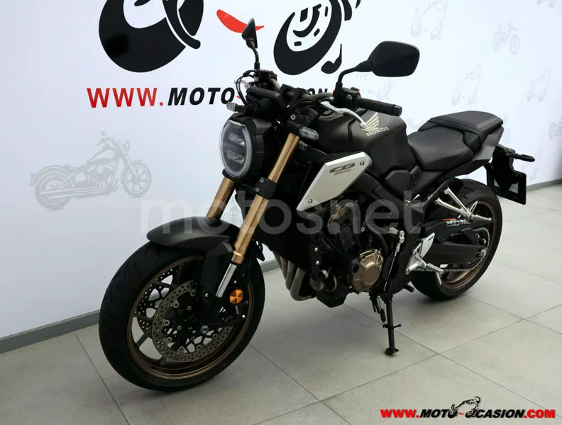 Honda CB650R - Vista 8