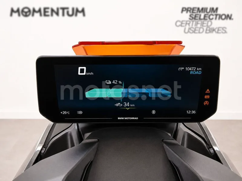 BMW CE 04 - Vista 6
