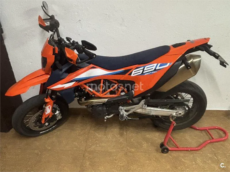 KTM 690 SMC R - Vista 6