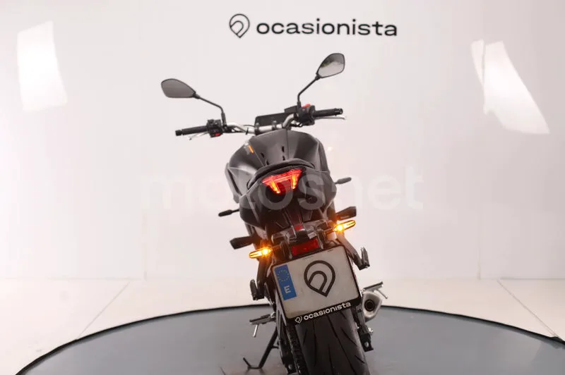 Yamaha MT-07 - Vista 10