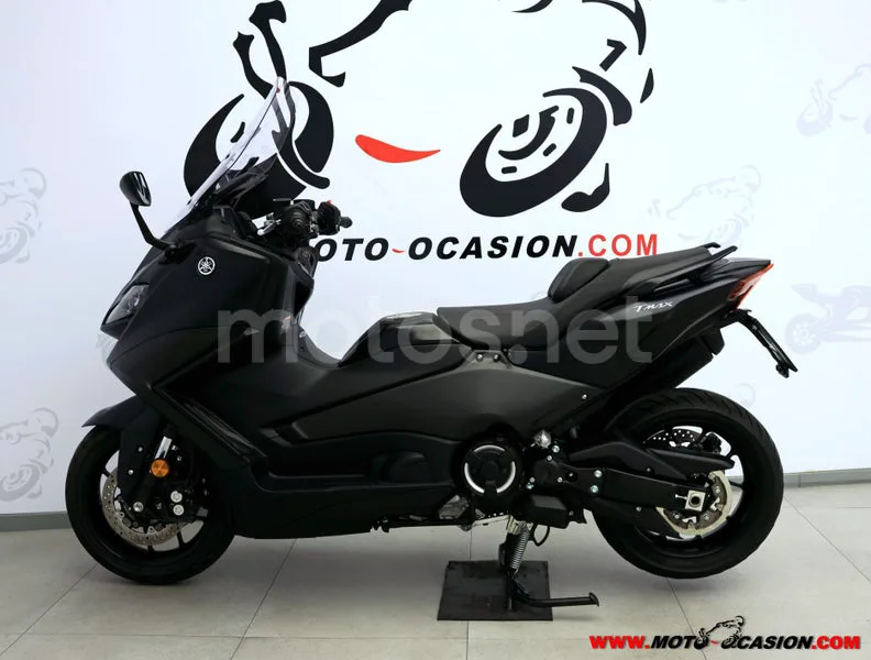 Yamaha TMAX - Vista 7