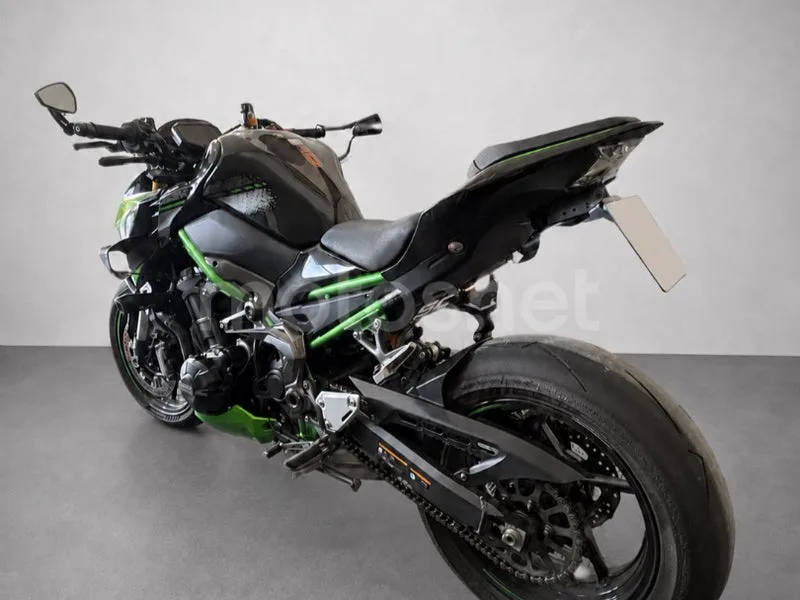 Kawasaki Z900 - Vista 5