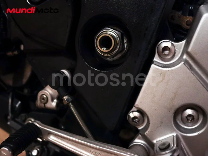 Suzuki GSR600 - Vista 21