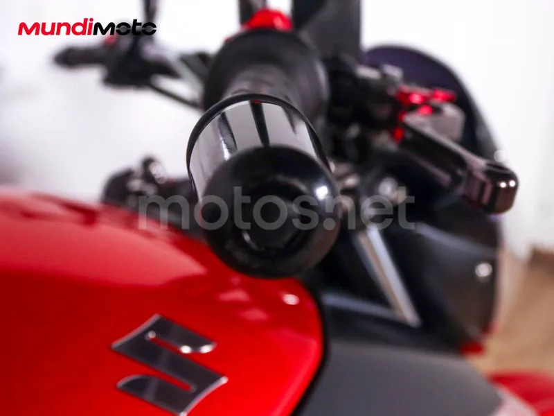 Suzuki GSR600 - Vista 24