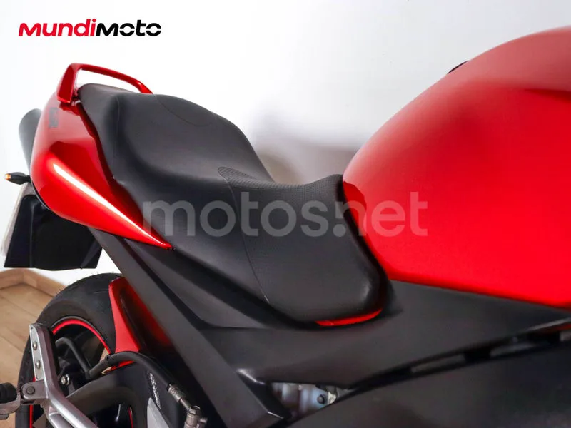 Suzuki GSR600 - Vista 32