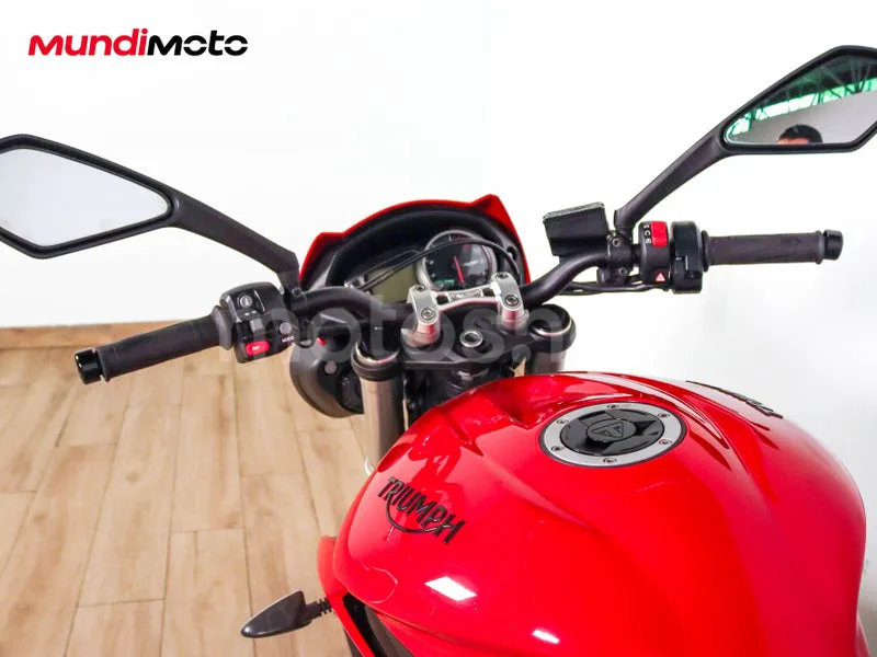 Triumph Street Triple - Vista 11