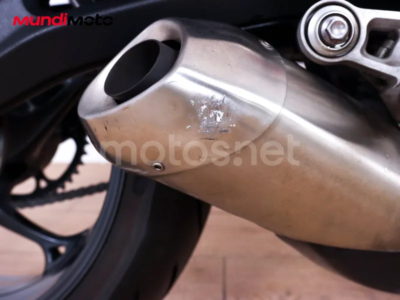 Triumph Street Triple - Vista 14