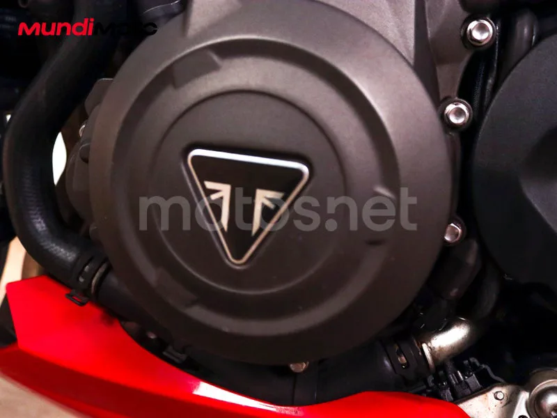 Triumph Street Triple - Vista 16