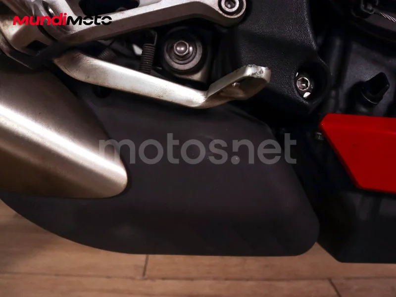 Triumph Street Triple - Vista 22