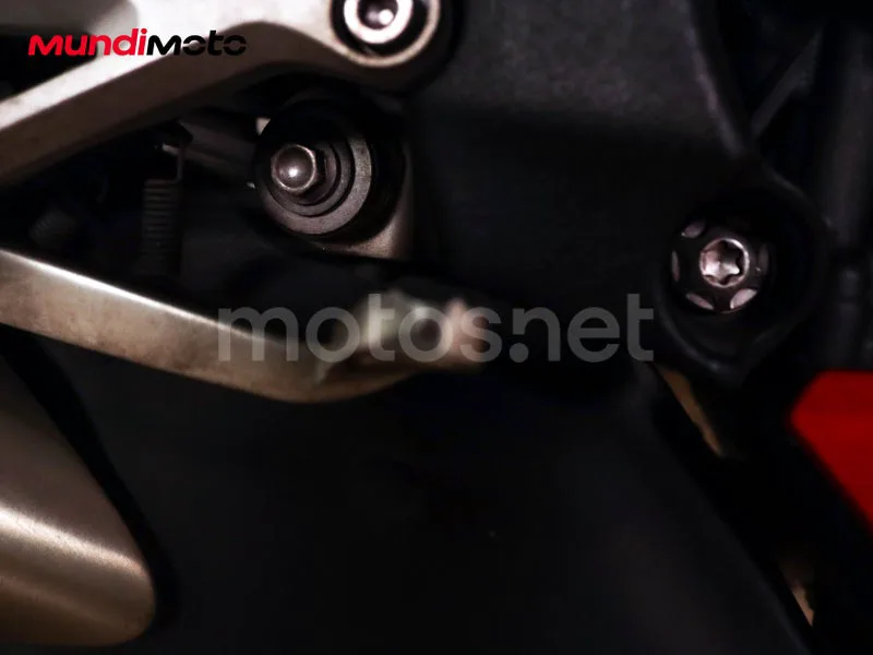 Triumph Street Triple - Vista 24