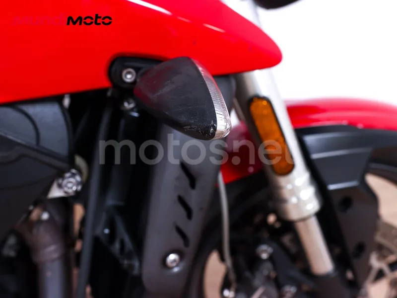 Triumph Street Triple - Vista 25