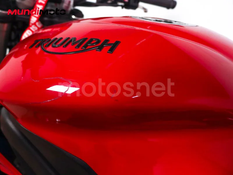 Triumph Street Triple - Vista 33
