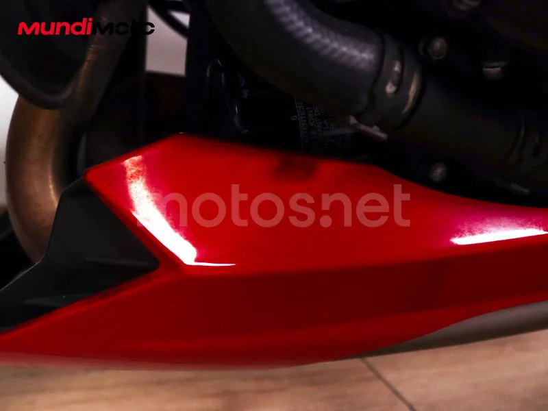 Triumph Street Triple - Vista 34