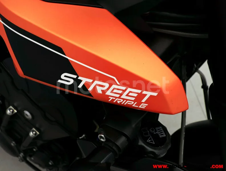 Triumph Street Triple 765 - Vista 8