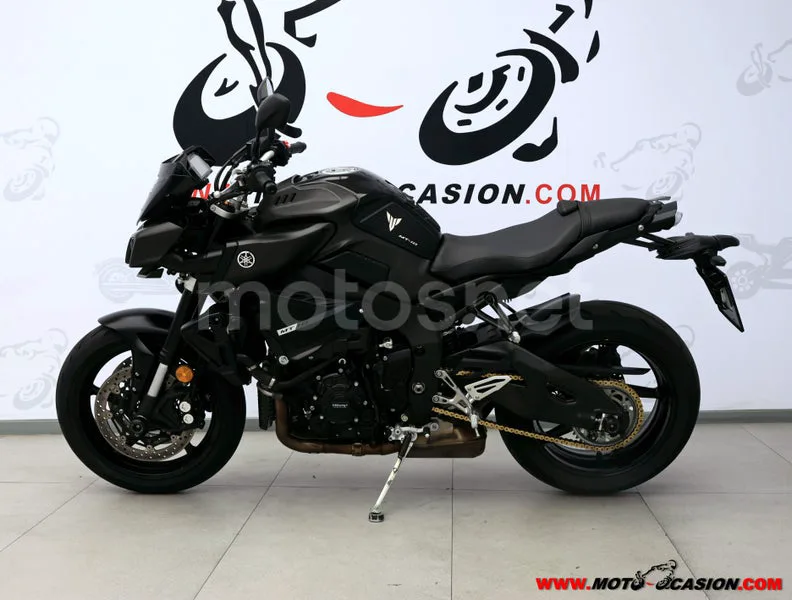 Yamaha MT-10 - Vista 7