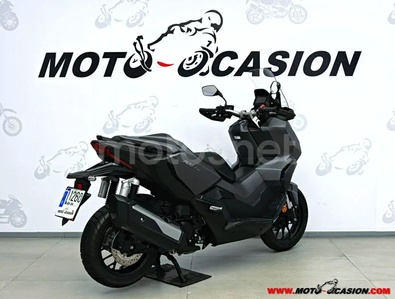 Honda ADV350 - Vista 3