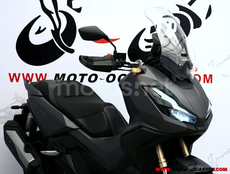 Honda ADV350 - Vista 4