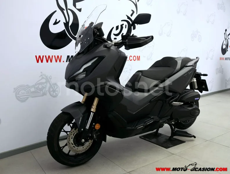 Honda ADV350 - Vista 8