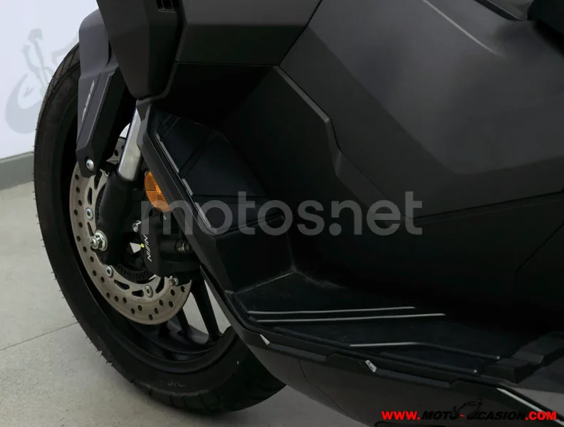 Honda ADV350 - Vista 10