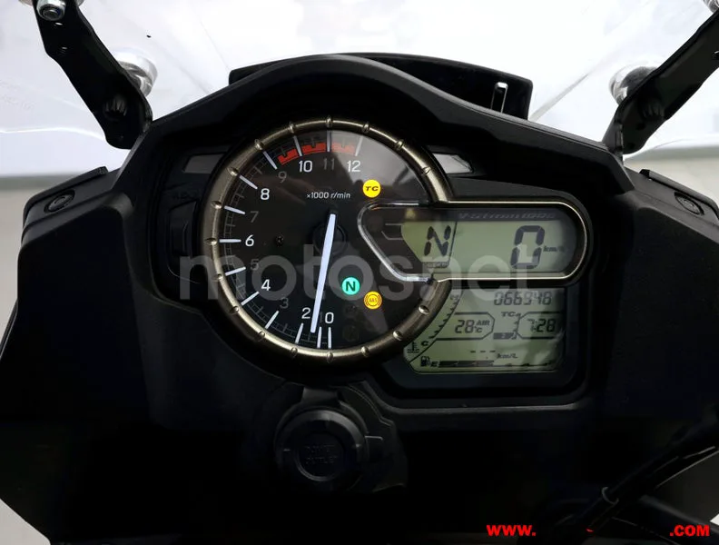 Suzuki V-Strom 1000 - Vista 6