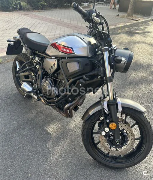 Yamaha XSR700 - Vista 4