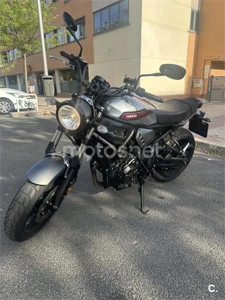 Yamaha XSR700 - Vista 5