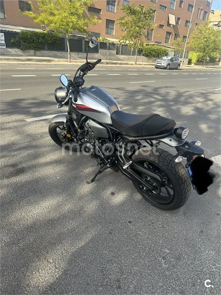 Yamaha XSR700 - Vista 6
